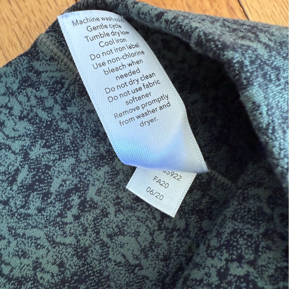 Athleta Leggings/Workout Pant Bundle ~ Size S ~ Salutation Slash Pocket 7/8 - Picture 6 of 13